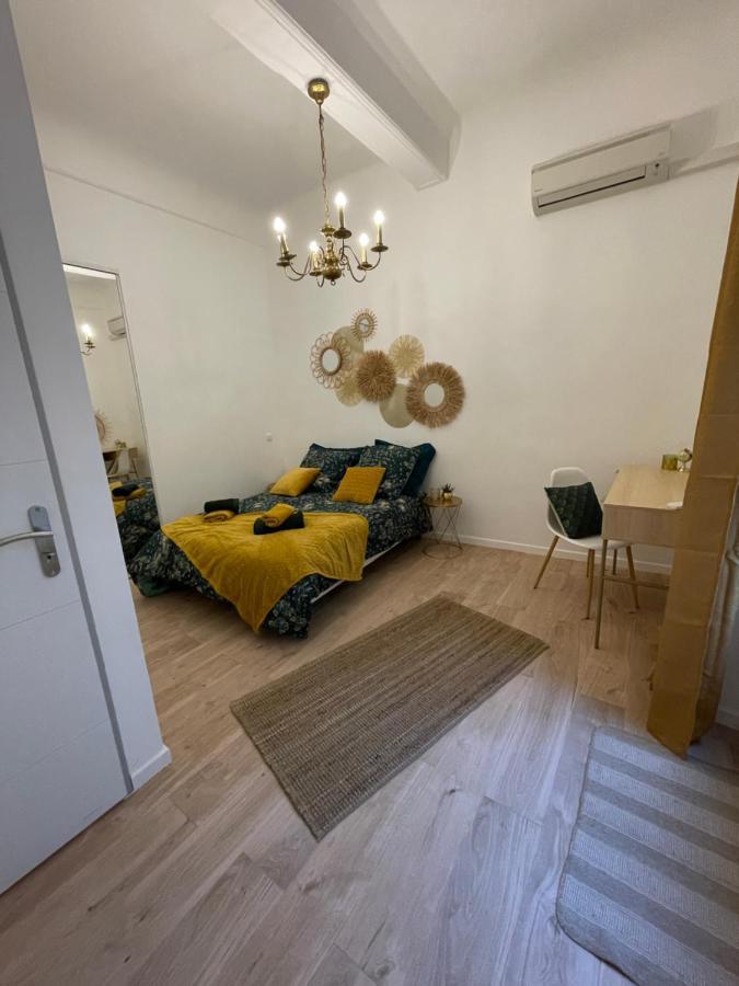 Superbe T3 en plein Centre Ville rénové avec goût! Béziers Esterno foto