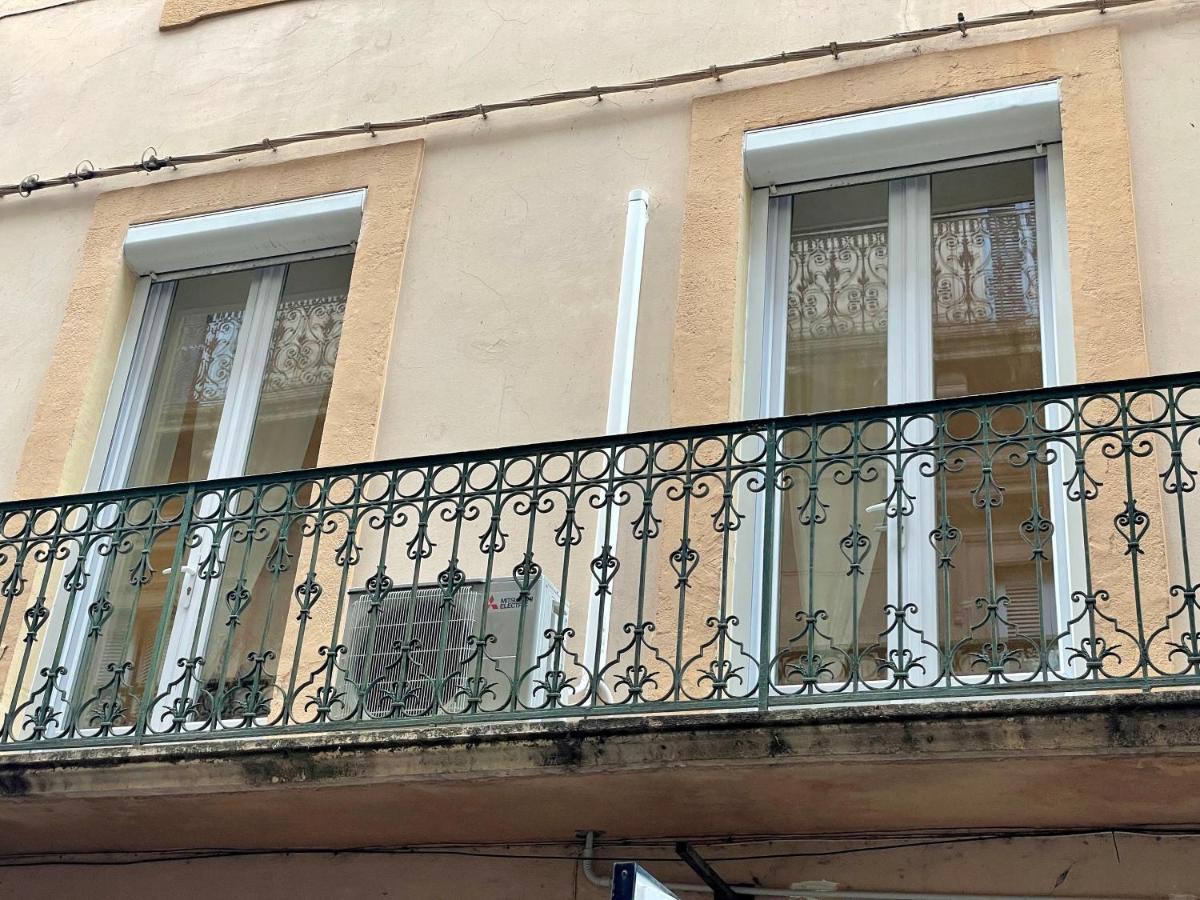 Superbe T3 en plein Centre Ville rénové avec goût! Béziers Esterno foto
