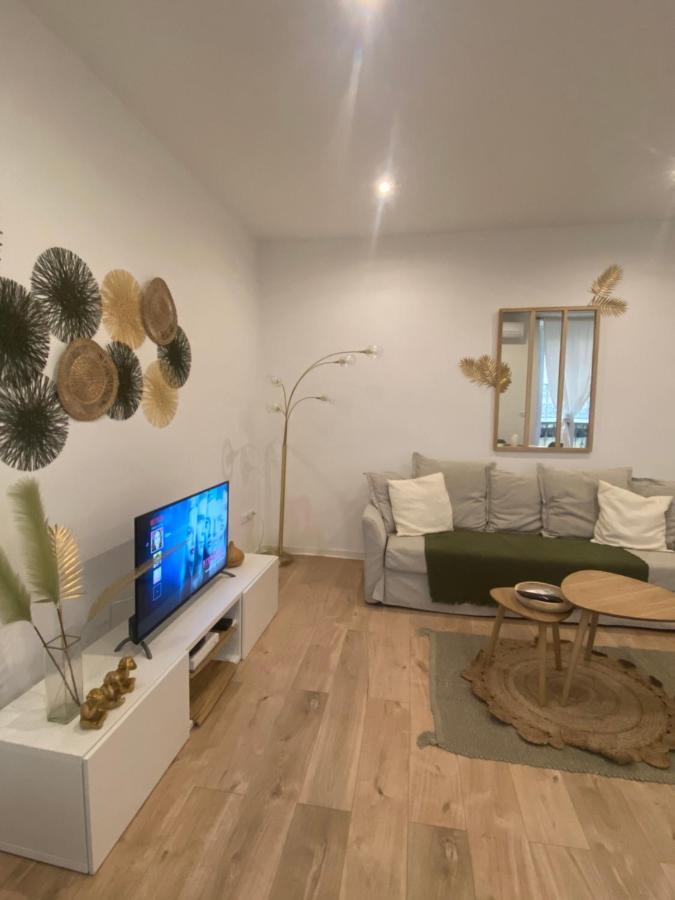 Superbe T3 en plein Centre Ville rénové avec goût! Béziers Esterno foto